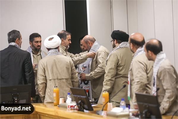 دیدار فرماندهان بسیج کارخانجات بنیاد مستضعفان با حسین دهقان 22
